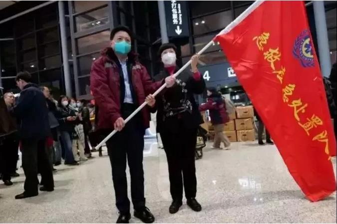 ↑率領上海首批援鄂醫療隊奔赴武漢的上海交通大學附屬第一人民醫院副院長鄭軍華